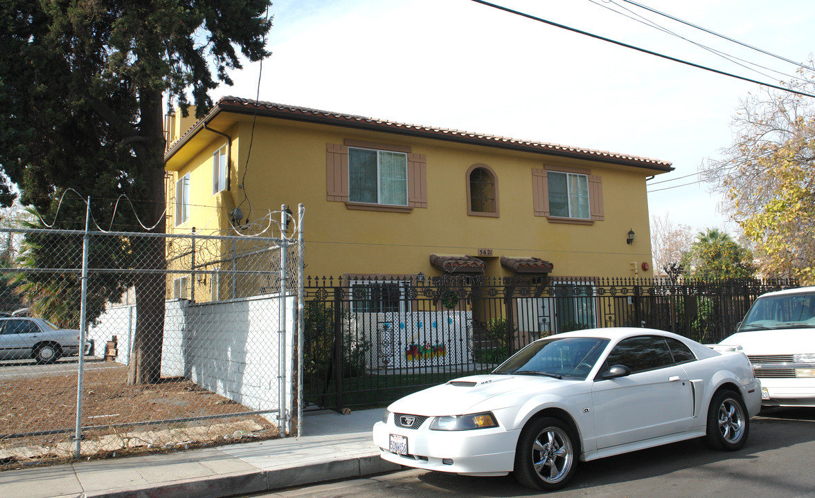 5621 Elmer Ave in North Hollywood, CA - Building Photo