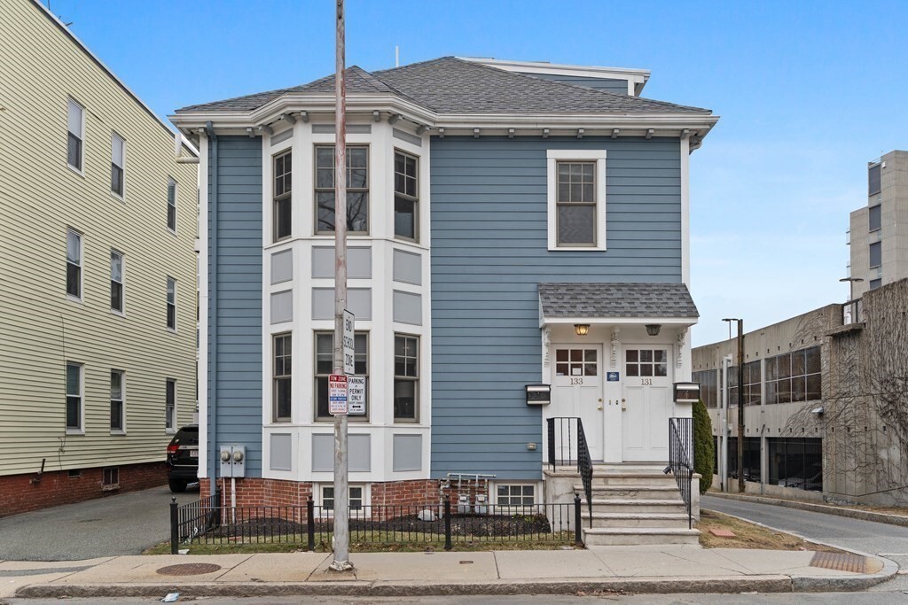 131 Putnam Ave, Unit 131 in Cambridge, MA - Foto de edificio