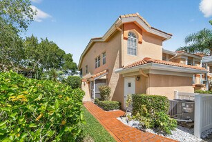 9673 Shadybrook Dr in Boynton Beach, FL - Building Photo