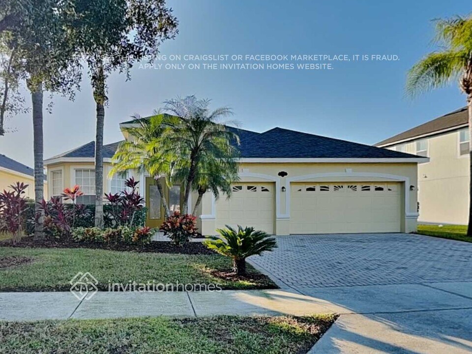 332 Porchester Dr in Sanford, FL - Building Photo