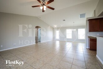 2207 NW 6th Pl in Cape Coral, FL - Foto de edificio - Building Photo