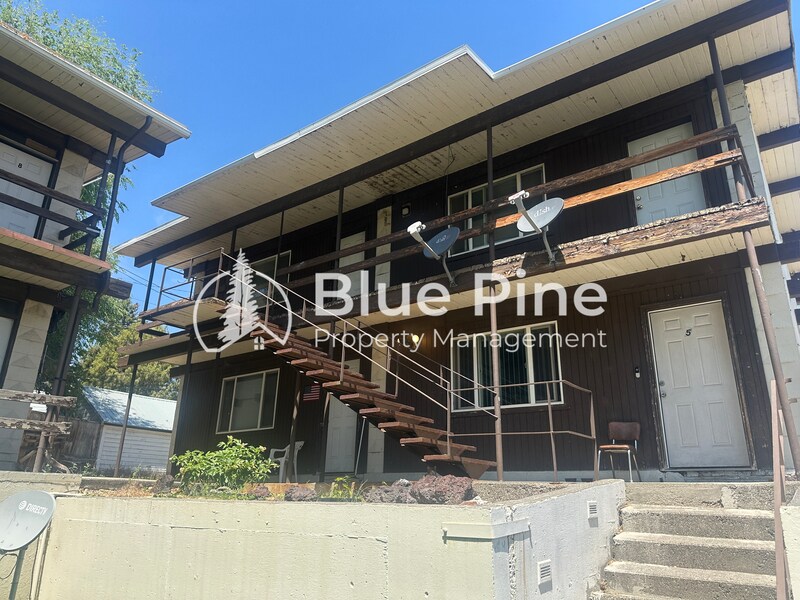 390 W 14th St in Idaho Falls, ID - Building Photo
