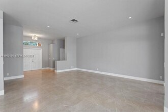 1236 Meadows Blvd in Weston, FL - Building Photo - Building Photo