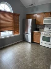 366 Independence Dr in Holland, PA - Foto de edificio - Building Photo