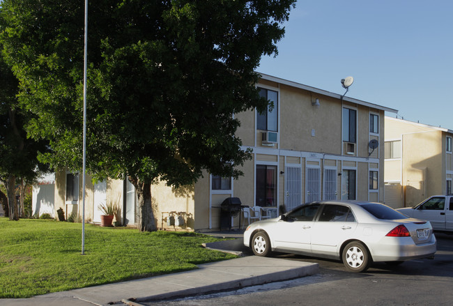 8125 Philbin in Riverside, CA - Building Photo - Building Photo