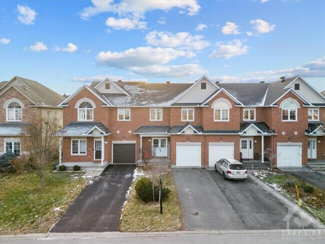 620 Braecreek Ave in Ottawa, ON - Building Photo - Building Photo
