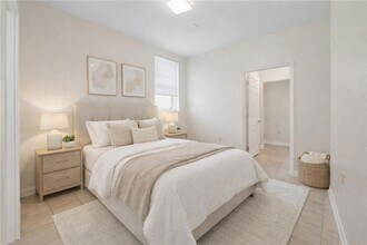 2215 N Galvez St in New Orleans, LA - Foto de edificio - Building Photo