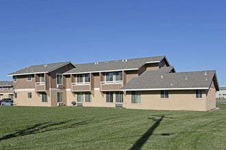 Country Way Apartments in Mendota, CA - Building Photo - Building Photo