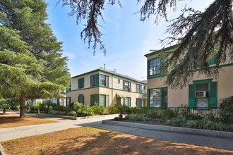 4230-4250 Los Feliz Blvd in Los Angeles, CA - Foto de edificio - Building Photo