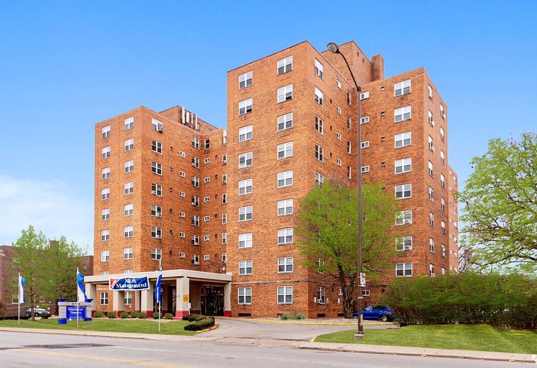 Meridian Towers in Indianapolis, IN - Foto de edificio