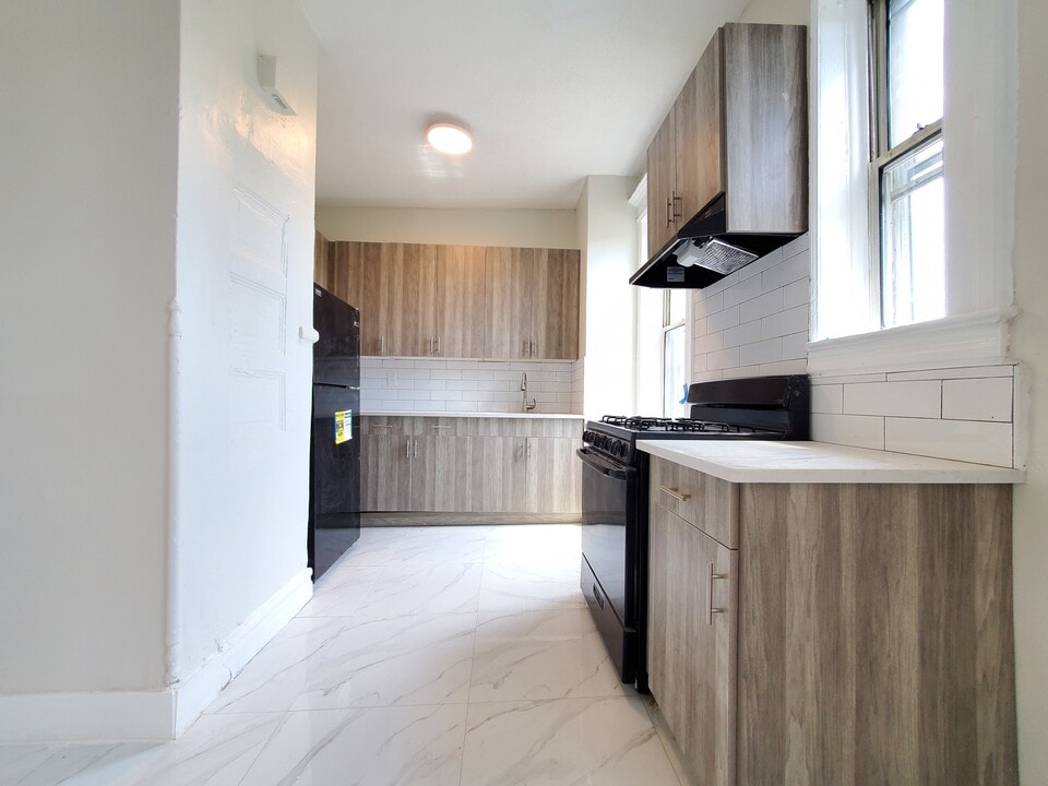 195 Roseville Ave, Unit 8 in Newark, NJ - Building Photo