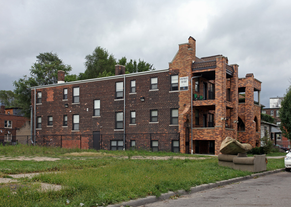 Melie Apartments in Detroit, MI - Building Photo