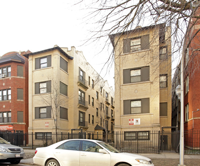 845 W Sunnyside Ave in Chicago, IL - Foto de edificio - Building Photo