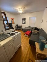 28 S Huntington Ave, Unit 103 in Boston, MA - Building Photo