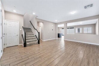 454 Lost Horizon Ave in Henderson, NV - Building Photo - Building Photo