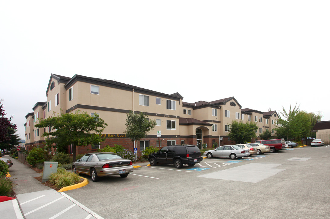 Tri Court Apartments in Kent, WA - Building Photo