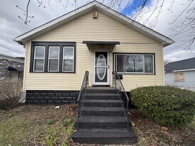 1368 Waite St in Gary, IN - Building Photo