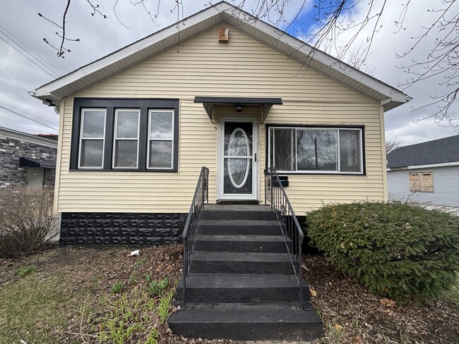 property at 1368 Waite St