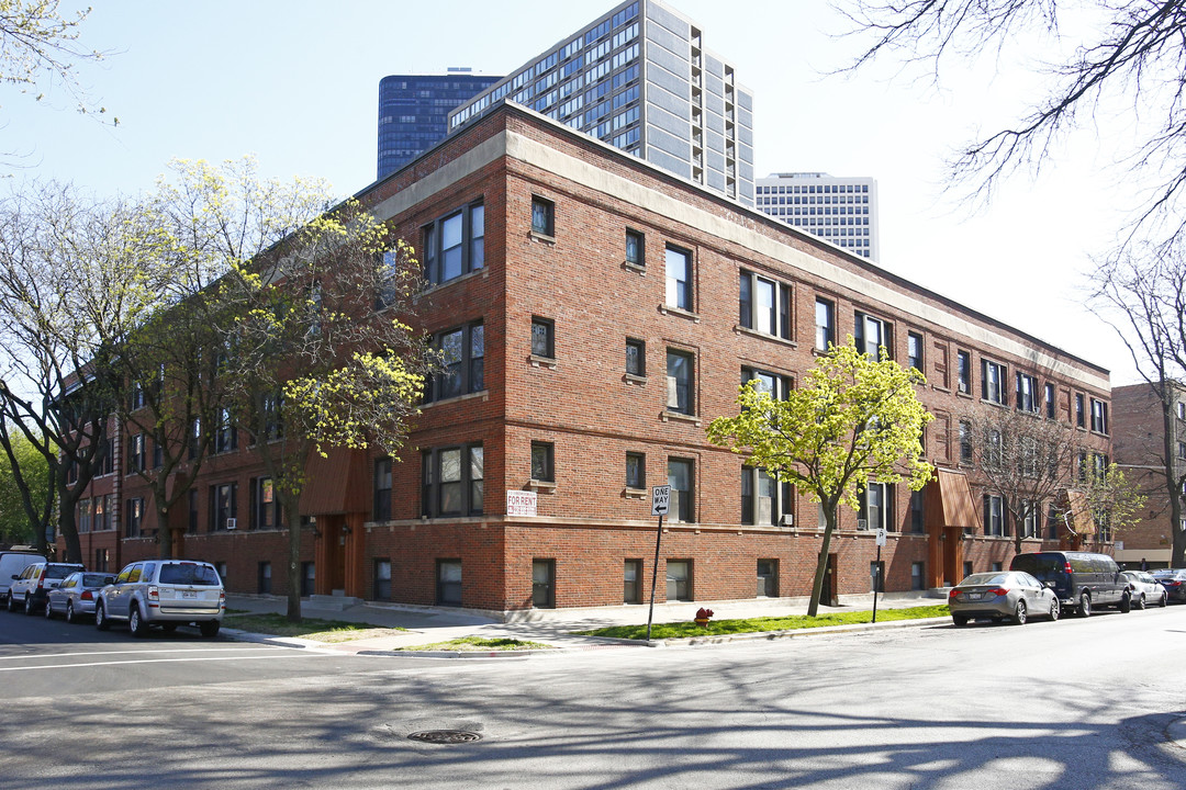 1022 W Berwyn Ave in Chicago, IL - Building Photo