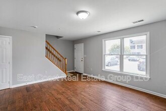 303 E Ridge Dr in Hagerstown, MD - Building Photo - Building Photo