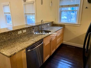 6 Giles Park, Unit 1B in Somerville, MA - Building Photo - Building Photo