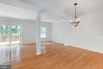 24 Sebastiani Blvd in Gaithersburg, MD - Building Photo - Building Photo