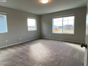 3923 Hematite Ln in Hillsboro, OR - Foto de edificio - Building Photo