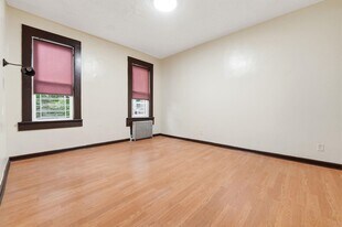 86 Seaview Ave in Jersey City, NJ - Building Photo