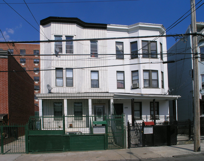 1222 Simpson St in Bronx, NY - Building Photo - Building Photo