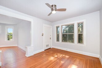 2744 Madison Rd in Cincinnati, OH - Building Photo - Building Photo