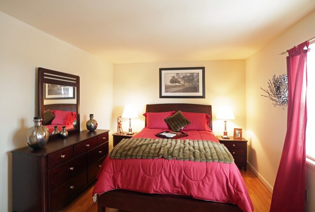 Landmark at Tuckahoe in Richmond, VA - Foto de edificio - Interior Photo