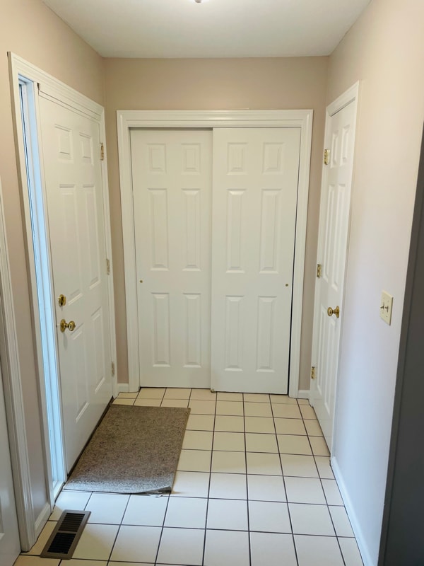 19 Oak Ridge Dr in Windsor Locks, CT - Foto de edificio - Building Photo