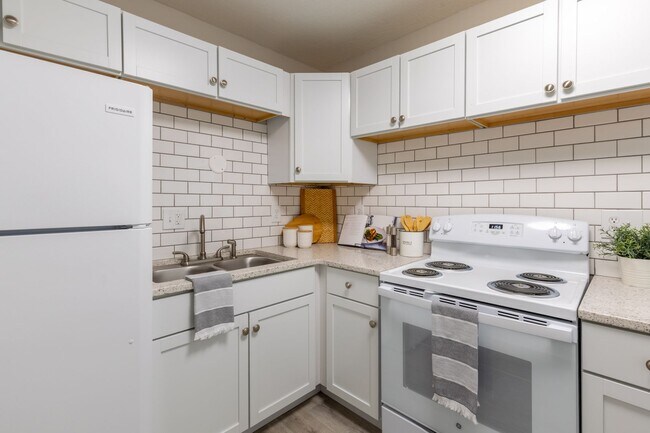 property at 3726 SE 14th St