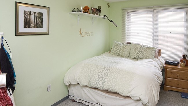 318 8th Ave SE in Minneapolis, MN - Building Photo - Interior Photo