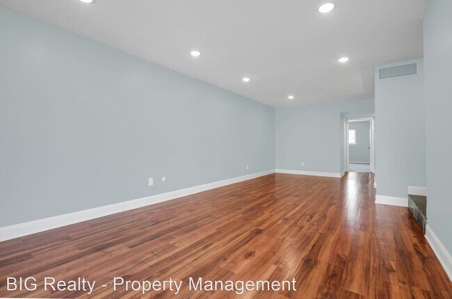 324 Hermit St photo'