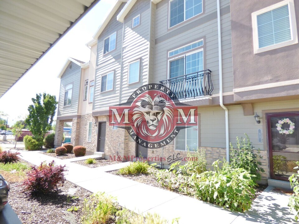 27 E 8330 S in Sandy, UT - Building Photo
