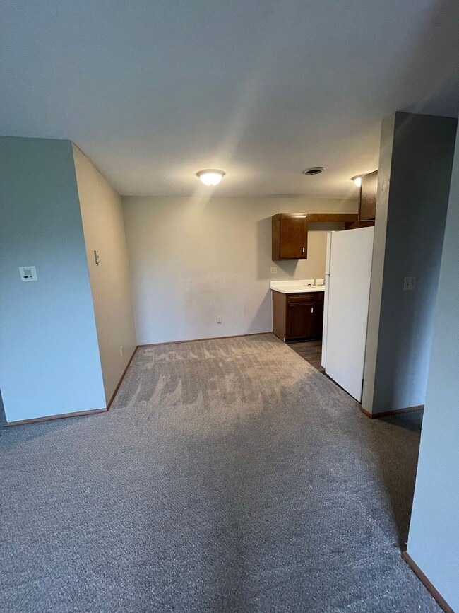 6868-6870 Kathleen Court in Franklin, WI - Building Photo - Building Photo