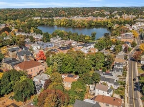 25 Felton Pl in Melrose, MA - Building Photo - Building Photo