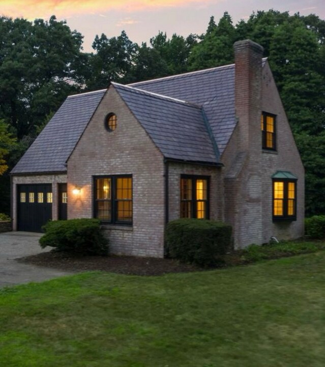 50 Orchard Rd in West Hartford, CT - Building Photo