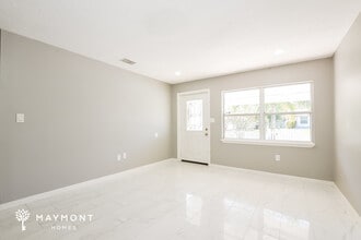 1215 N Nowell St in Orlando, FL - Building Photo - Building Photo