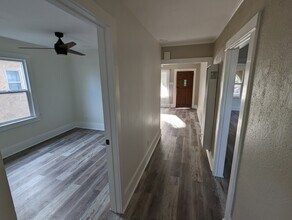 8176 San Vincente Ave in South Gate, CA - Building Photo - Building Photo
