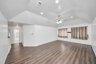 3138 Waters View Dr in Sugar Land, TX - Building Photo - Building Photo