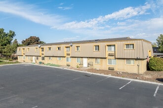Kamiakin Apartments in Kennewick WA in Kennewick, WA - Building Photo - Building Photo