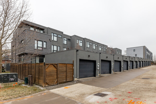 261 Roxton Rd in Toronto, ON - Building Photo - Building Photo