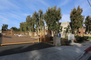 Coral Park Apartments in El Cajon, CA - Building Photo