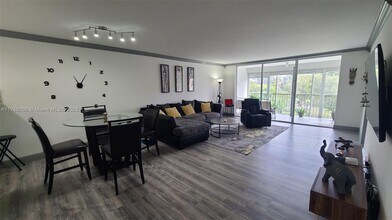 2650 S Course Dr, Unit # 401 in Pompano Beach, FL - Building Photo - Building Photo
