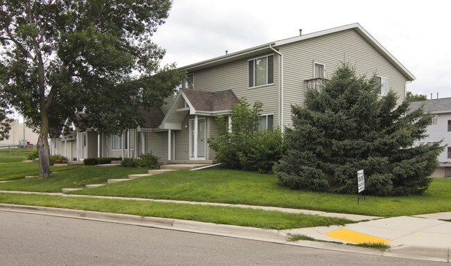 Riverstone Townhomes in Stoughton, WI - Building Photo - Building Photo