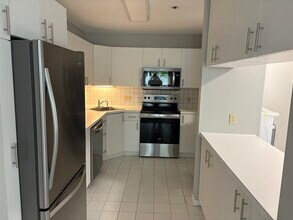 120 Coliseum Ave in Nashua, NH - Building Photo - Building Photo