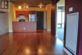 22 Wellesley St E in Toronto, ON - Building Photo - Building Photo