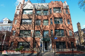 4634 N Paulina St, Unit M03B in Chicago, IL - Foto de edificio - Building Photo